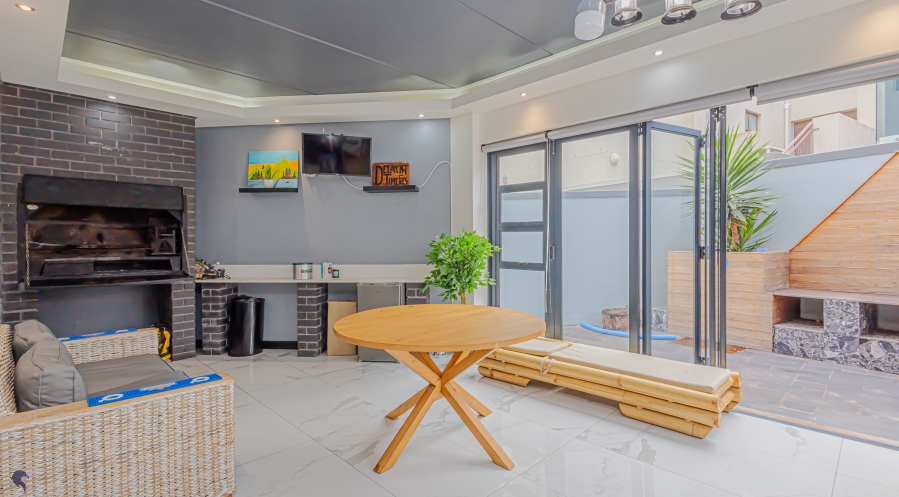 5 Bedroom Property for Sale in Calypso Beach Western Cape